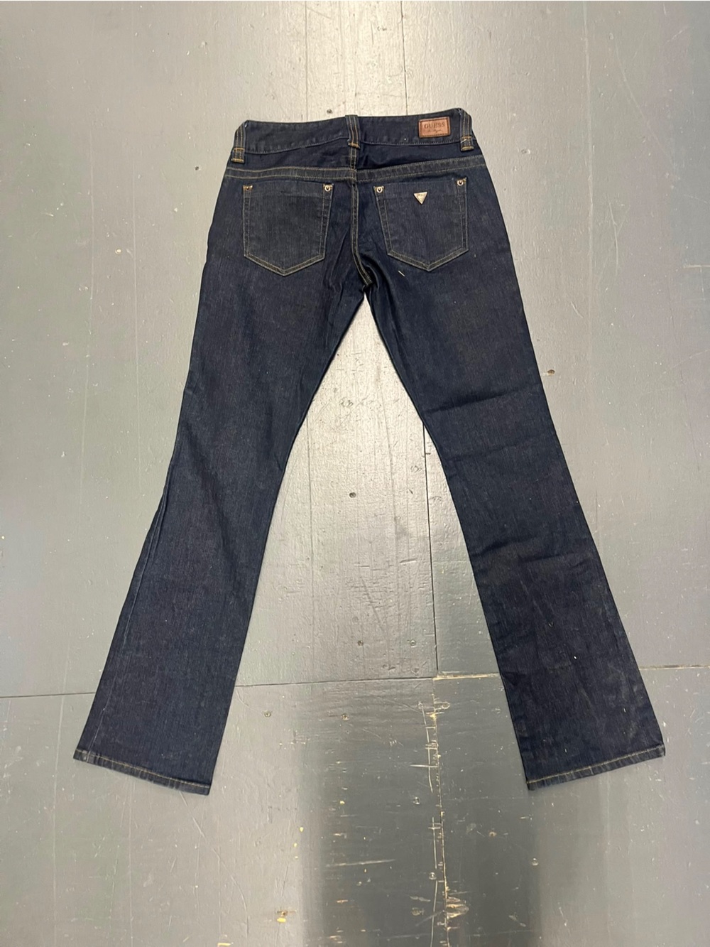 Guess Daredevil Bootcut Low Rise Dark Wash Jeans Size 26 - Picture 3 of 10